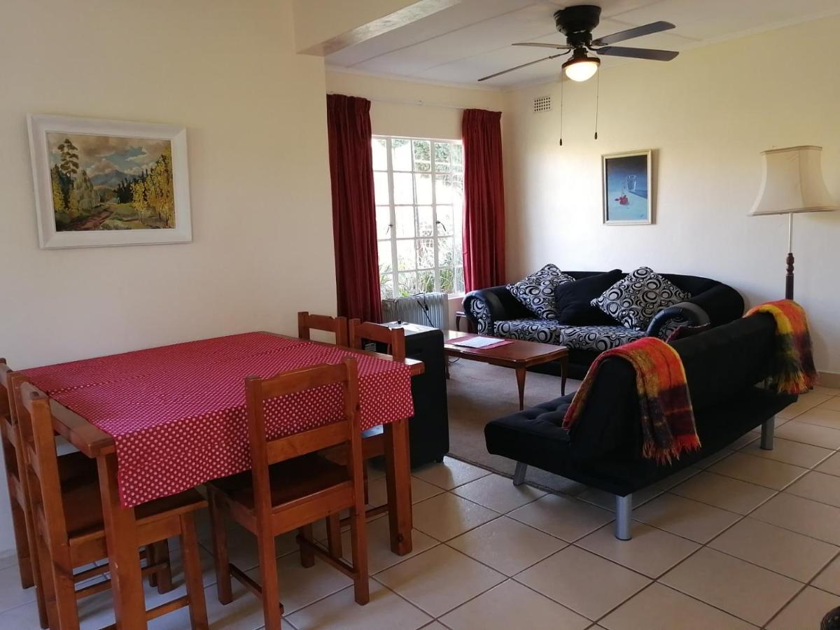 Bed and Breakfast Bell Park Self Catering Champagne Valley Esterno foto